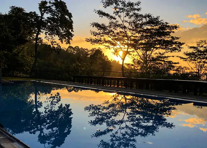 Victoria Range Holiday Villas